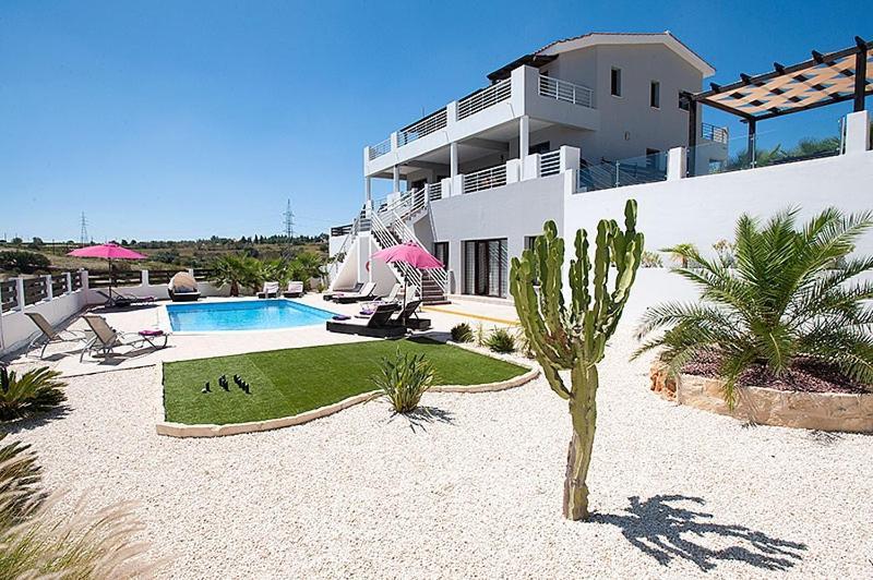 Villa Arcadia, Kallepia Paphos Exterior foto